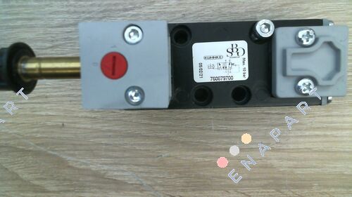 120.000153/76.087.97.00 valf